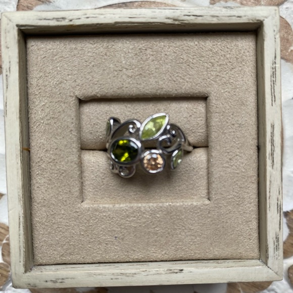 Ring with green and peach stones - Picture 3 of 3